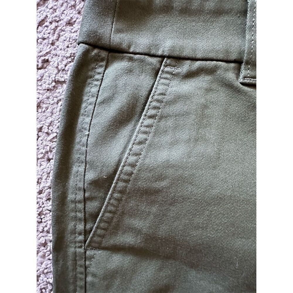 J.Crew Women's Chino Shorts Olive Green Size 8 with Pockets NWT - Picture 4 of 6